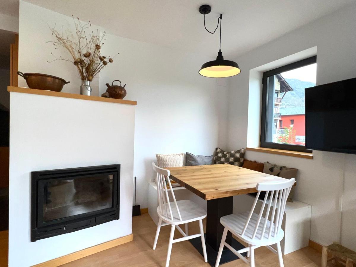 Apartament La Gisca - L'Amfitriona Valencia D'Aneu Buitenkant foto